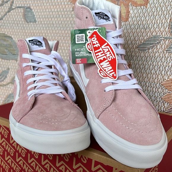 Vans Men’s Sk8-Hi
Pig Suede Zephyr
VN0A4EVT2PT
Sneakers - Picture 7 of 16